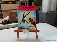 Julie krijgt het niet voor niets - afbeelding 1 van  2