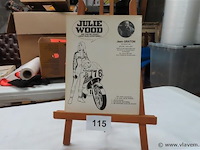 Julie krijgt het niet voor niets - afbeelding 2 van  2