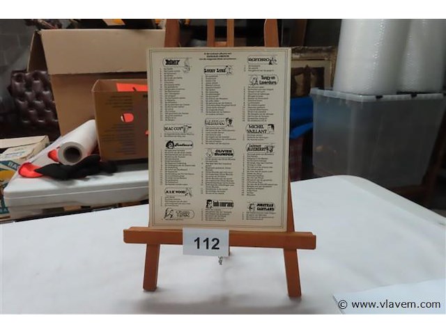 Julie wood - afbeelding 2 van  2