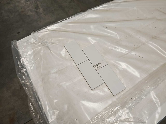 Jumbo oclat wit glans wandtegel 7,5x15 cm 24 m² - afbeelding 4 van  5