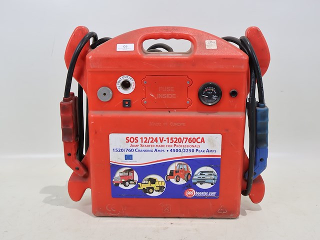 Jump starter 12v/24v - afbeelding 1 van  8