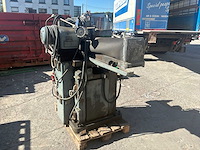 Jung rectifieuse - afbeelding 3 van  5