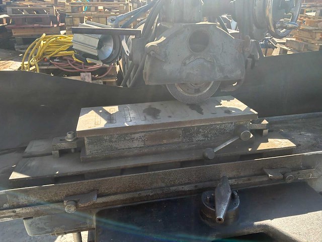 Jung rectifieuse - afbeelding 4 van  5