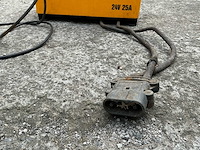 Jungheinrich e230 g 24/25 b-et lader voor elektrische pallettruck - afbeelding 4 van  4
