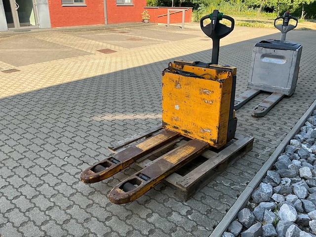 Jungheinrich eje116 elektrische palletwagen - afbeelding 1 van  5
