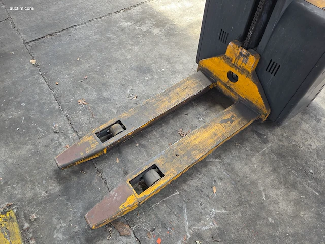 Jungheinrich emc 110 elektrische stapelaar 2004 - afbeelding 3 van  9