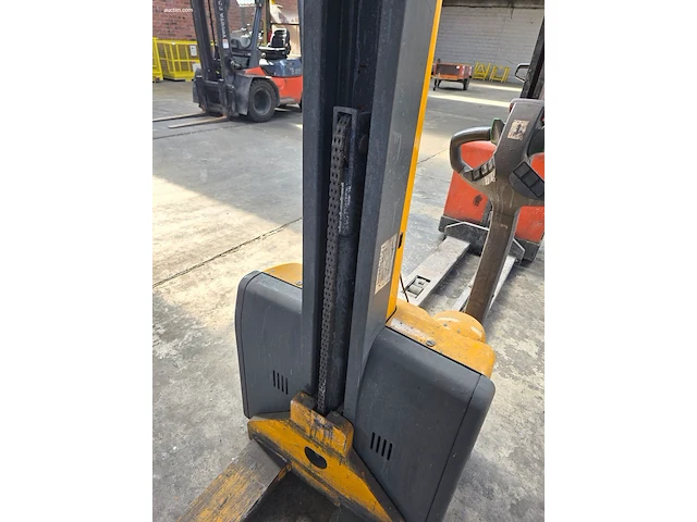 Jungheinrich emc 110 elektrische stapelaar 2004 - afbeelding 4 van  9