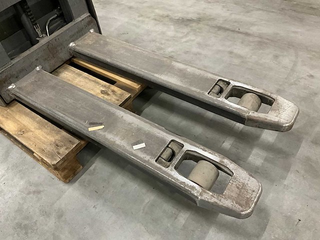 Jungheinrich erd 220 stapelaar - afbeelding 13 van  14