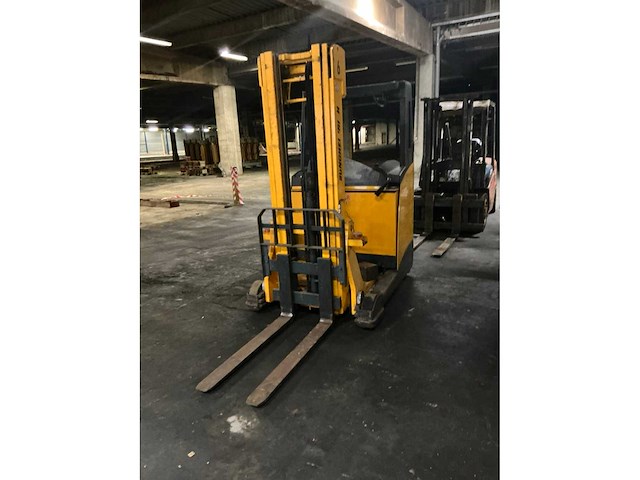 Jungheinrich etv214 reach truck - afbeelding 2 van  9