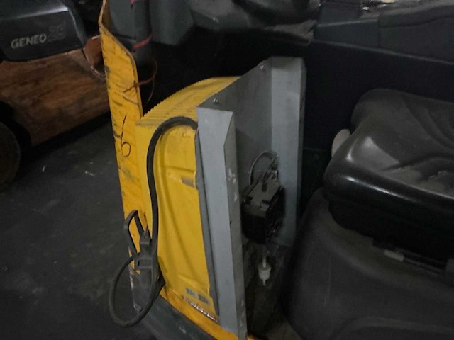 Jungheinrich etv214 reach truck - afbeelding 8 van  9