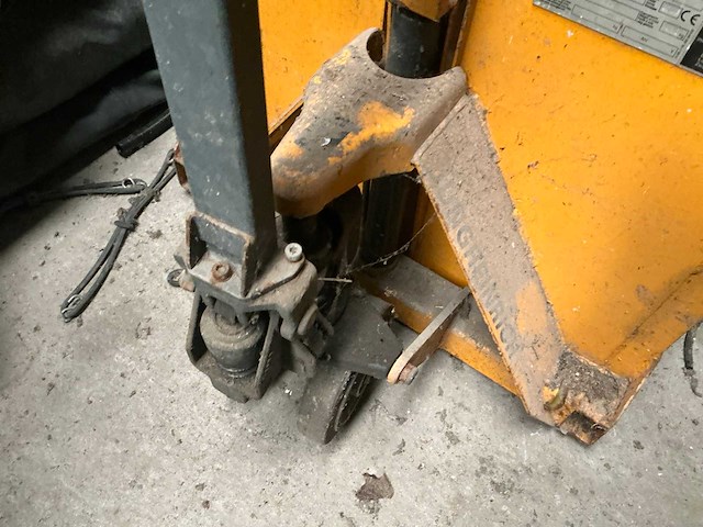 Jungheinrich tmd500bf hand hydraulische palletwagen voor heftruck batterijen jungheinrich - afbeelding 5 van  8