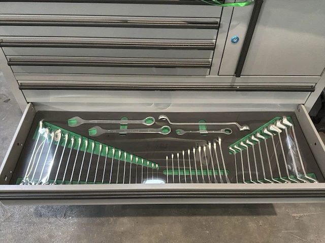 Jungwille jw48xxl black edition 272-delige gereedschapswagen (ongebruikt) - afbeelding 2 van  12