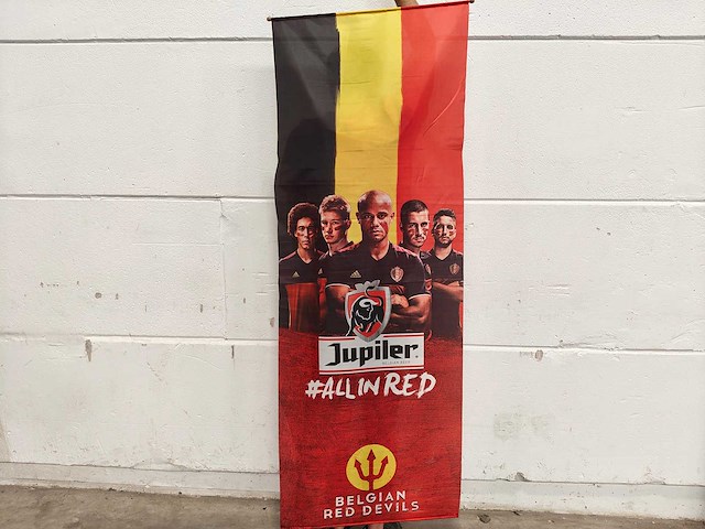 Jupiler - rode duivels vlag / wimpel - jupiler - afbeelding 1 van  4