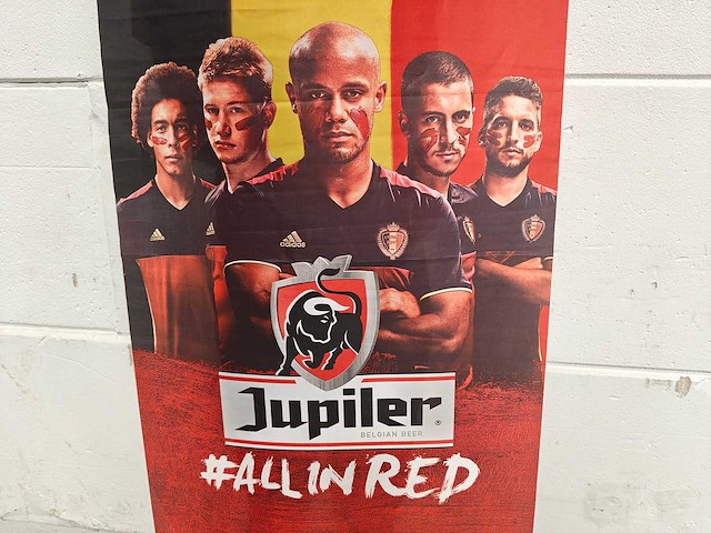 Jupiler - rode duivels vlag / wimpel - jupiler - afbeelding 2 van  4