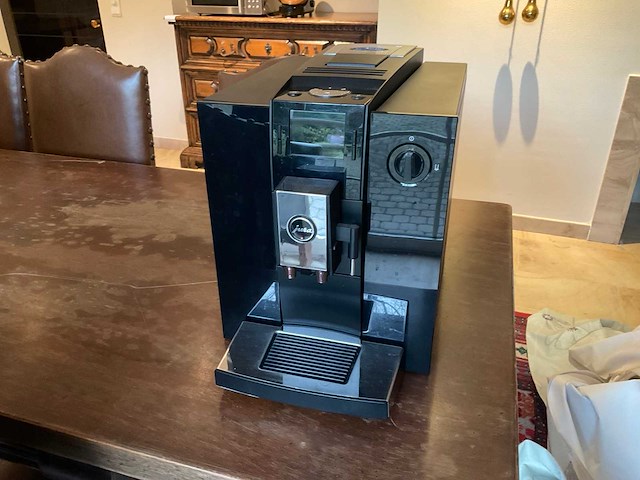 Jura f9 koffiemachine - afbeelding 1 van  3