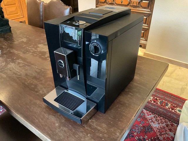 Jura f9 koffiemachine - afbeelding 2 van  3