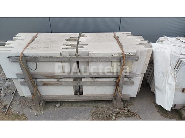 Jura gelb duits marmer +- 22 m2 - afbeelding 1 van  3