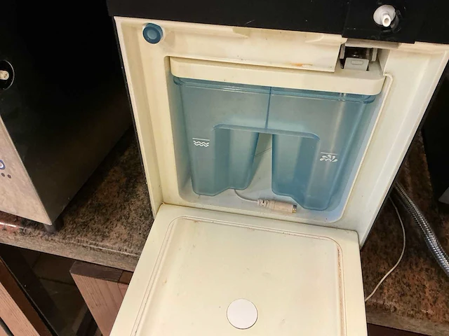 Jura giga x9c koffiemachine - afbeelding 4 van  5