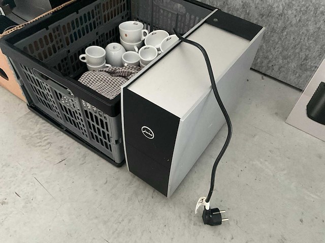 Jura x8 platin 739 koffiemachine/apparaat en toebehoren - afbeelding 7 van  19