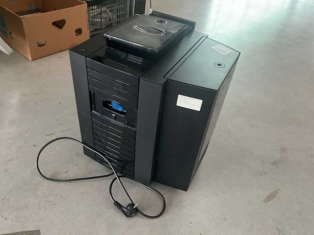 Jura x8 platin 739 koffiemachine/apparaat en toebehoren - afbeelding 17 van  19