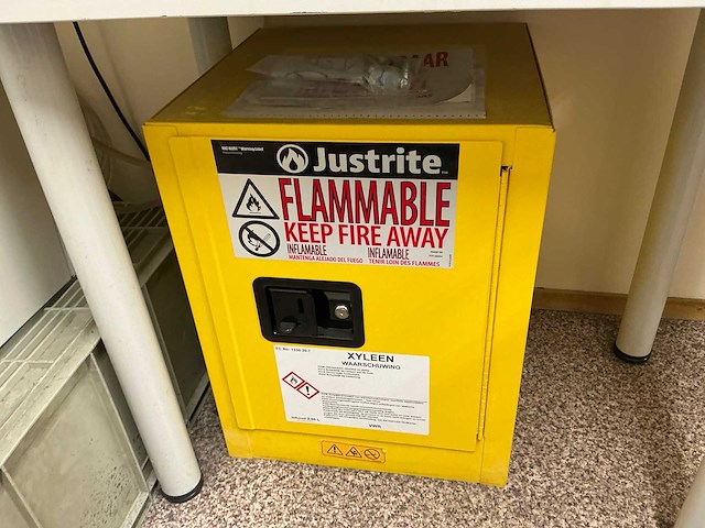 Justrite brandwerende kast - afbeelding 2 van  3
