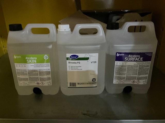 Justrite sure-grip brandwerende kast - afbeelding 2 van  9