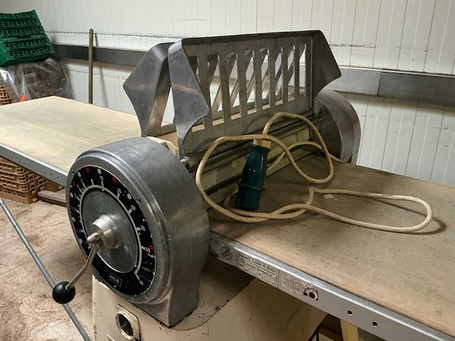 Juwel 14l deeg uitrolmachine - afbeelding 2 van  5