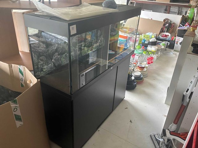 Juwel aquarium met kast - afbeelding 1 van  4