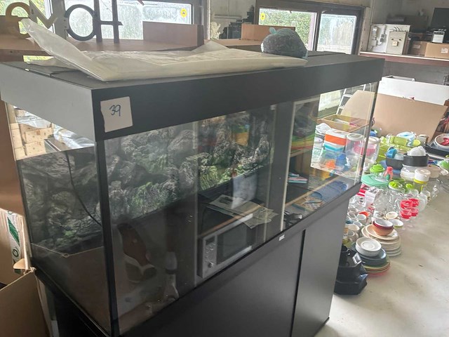Juwel aquarium met kast - afbeelding 2 van  4