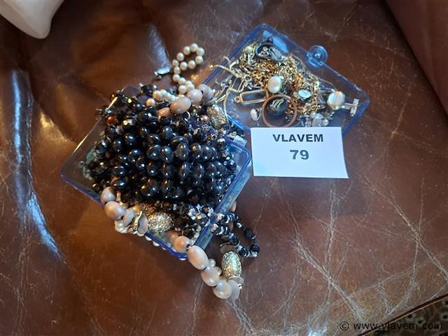 Juwelen - afbeelding 1 van  1