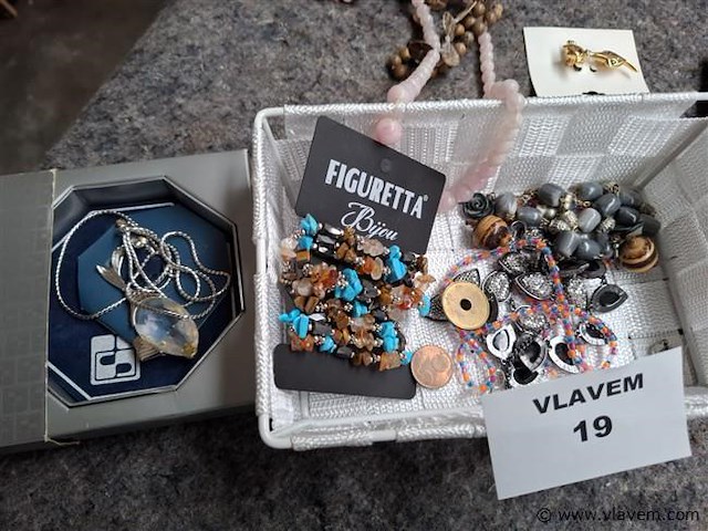 Juwelen - afbeelding 2 van  3