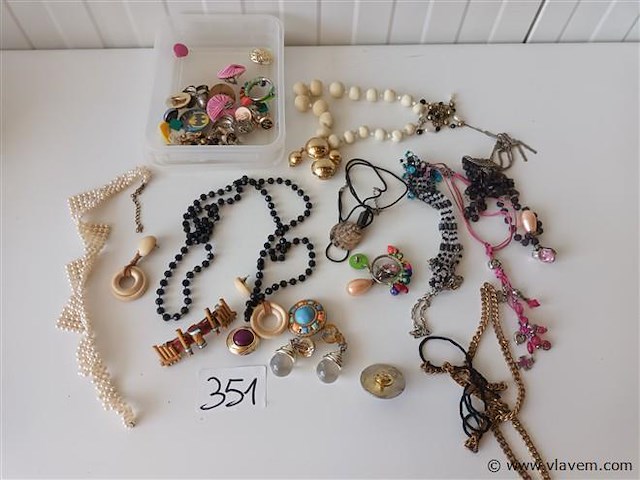 Juwelen - afbeelding 1 van  6