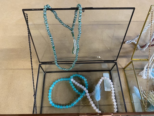 Juwelendoos - storage box (4st) + inhoud - afbeelding 5 van  5