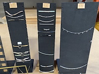 Juwelenhouders met inhoud - afbeelding 4 van  4