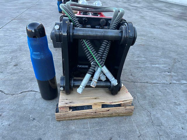 Jwb - 2025 - 750 - hydraulische hamer - afbeelding 2 van  13