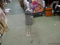 Kaarsenhouder in metaal - afbeelding 1 van  1