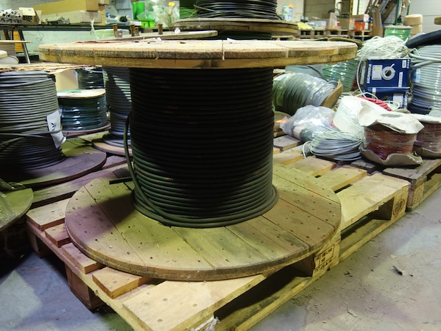 Kabel op rol - afbeelding 1 van  5