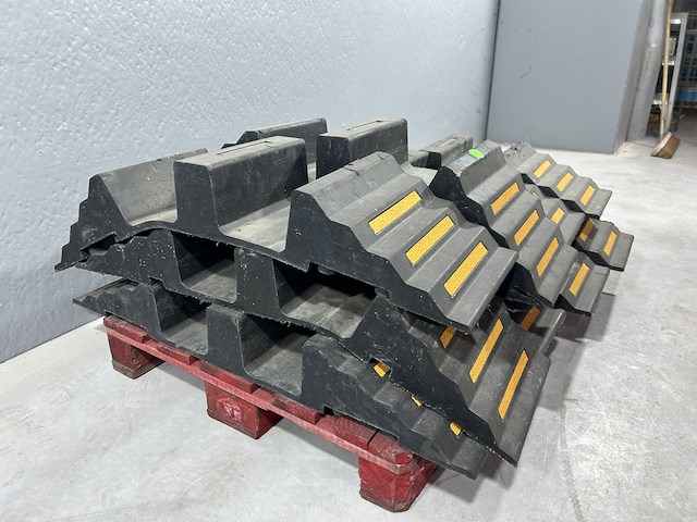 Kabel & slang brug (10st) - afbeelding 1 van  2