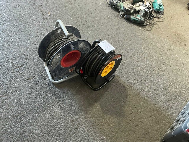 Kabelhaspel (2x) - afbeelding 1 van  3