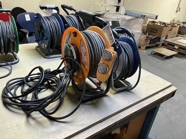 Kabelhaspel (2x) - afbeelding 1 van  3