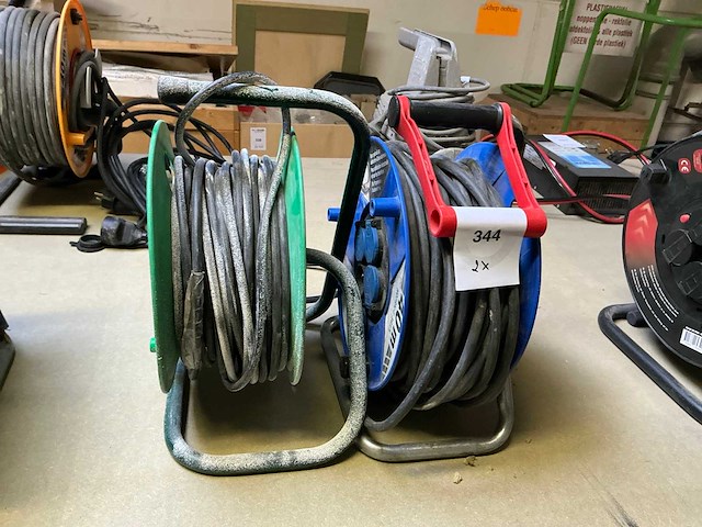 Kabelhaspel (2x) - afbeelding 1 van  3