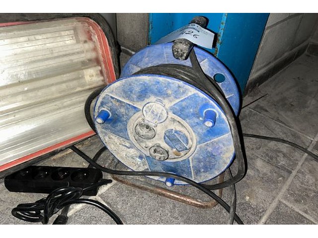 Kabelhaspel + lamp - afbeelding 3 van  3