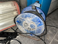 Kabelhaspel + lamp - afbeelding 3 van  3