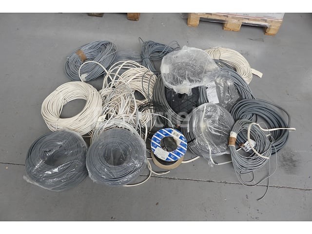 Kabels voor internet, telefoon, alarm - afbeelding 5 van  14