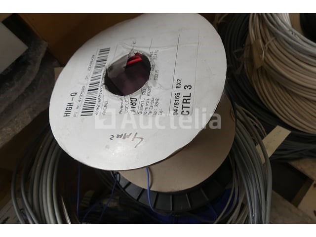 Kabels voor tv, speaker, internet - afbeelding 1 van  9