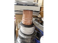 Kabels voor tv, speaker, internet - afbeelding 2 van  9
