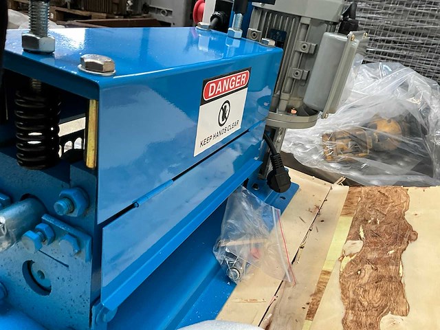 Kabelstripmachine - afbeelding 6 van  8