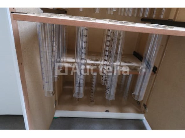 Kabinet met inhoud - afbeelding 3 van  18