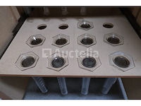 Kabinet met inhoud - afbeelding 10 van  18