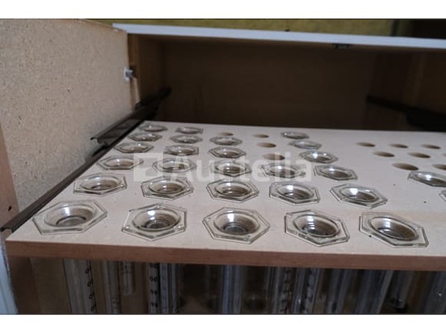 Kabinet met inhoud - afbeelding 18 van  18